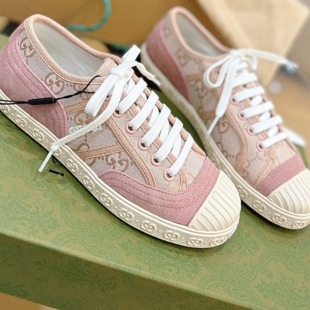 Gucci Canvas Monogram Fashion Sneaker in pale pink. Size 38; fit like 7.5